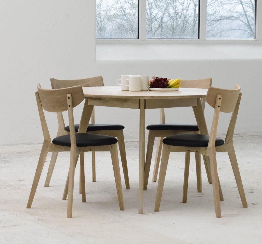 ROWICO Ami spisebordsstol - hvidpigmenteret eg og sort PU lder