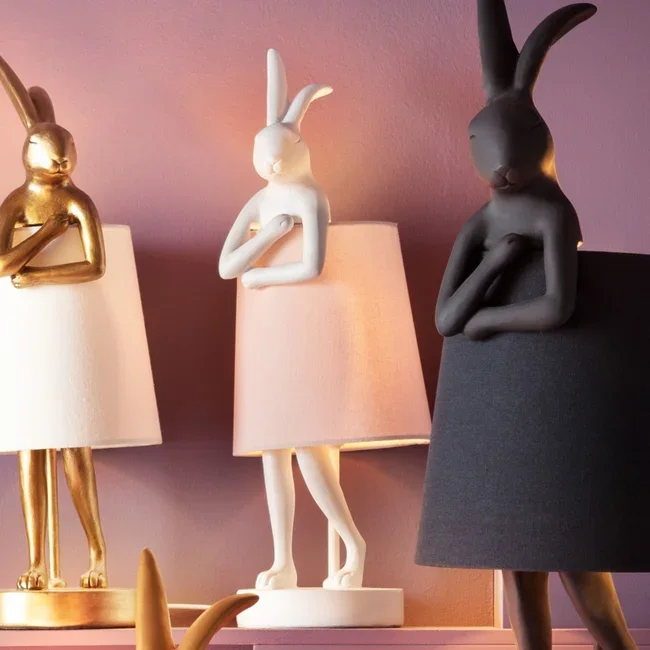 KARE DESIGN Animal Rabbit bordlampe - rosa linnedhr og hvid polyresin/stl (H:50cm)