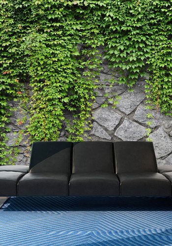 ARTGEIST fototapet - Green wall, R gr sten med friske blade (flere strrelser)