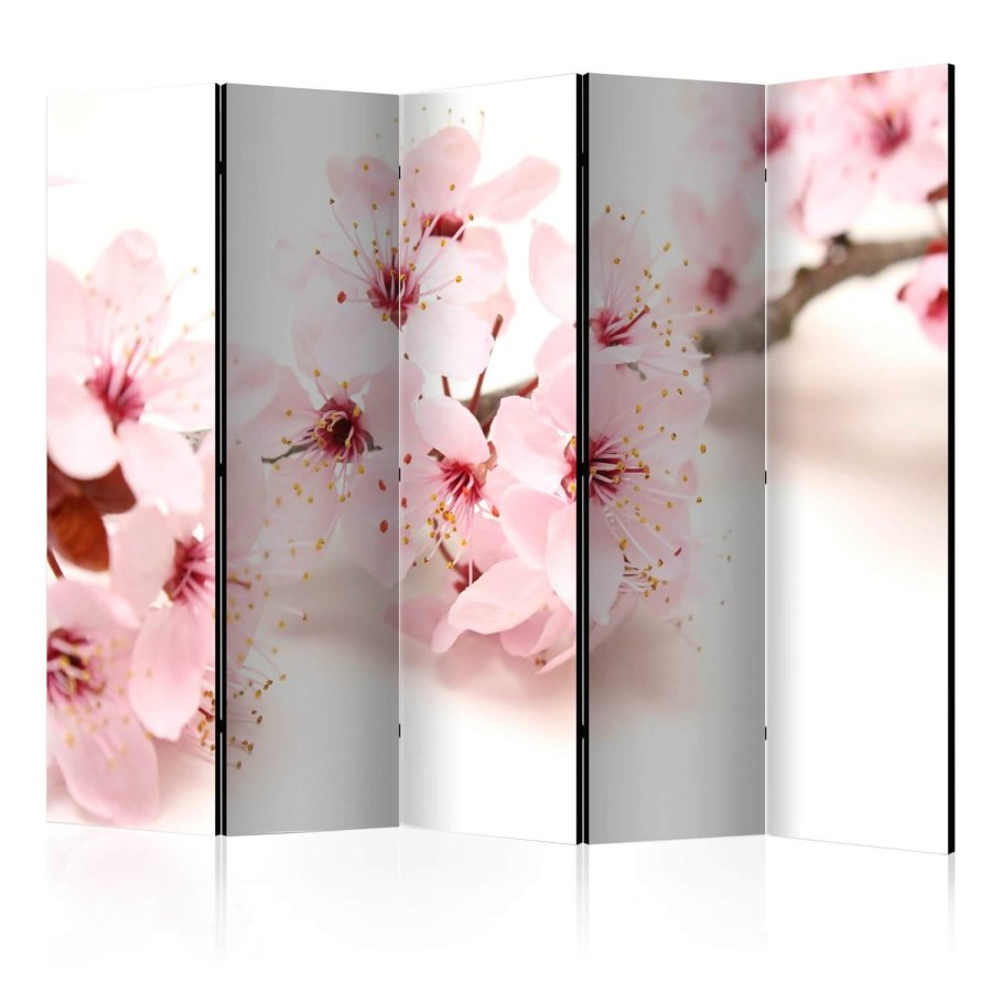 ARTGEIST Cherry Blossom rumdeler - Lyserd blomstermotiv (172x225)