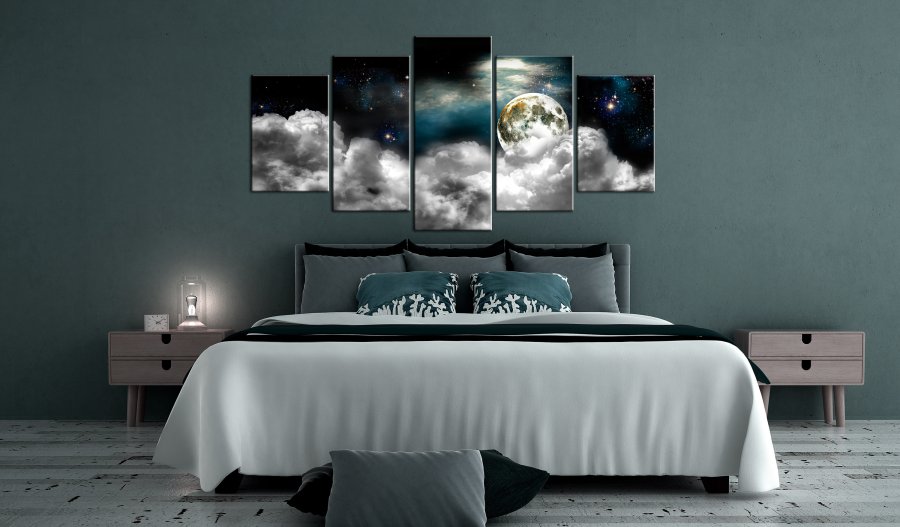 ARTGEIST Magic Night II - Billede af mnen gemt i skyer trykt p lrred - Flere strrelser