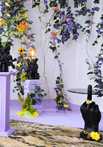 BOLD MONKEY Fother Mucker sidebord, rund - sort glas og harpiks (40)