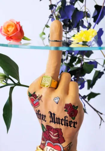 BOLD MONKEY Fother Mucker sidebord, rund - glas og guld/multifarvet harpiks (40)