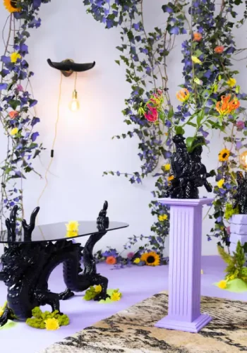 BOLD MONKEY Dragonized Bastard bordlampe - sort harpiks