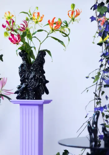 BOLD MONKEY Dragonized Bastard vase - sort harpiks