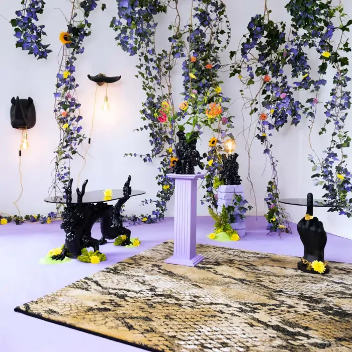 BOLD MONKEY Dragonized Bastard vase - sort harpiks