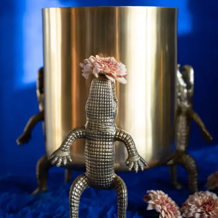 BOLD MONKEY Surrounded by crocodiles vase L, rund - guld aluminium (H:32)