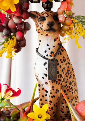 BOLD MONKEY Proudly Crowned Panther lysestage, til 5 lys - sort galvanisering og brun print harpiks