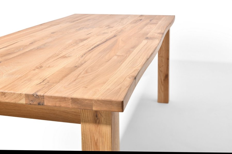 Rektangulrt Sam spisebord m. naturlig kant - massivt egetr, olieret (200x90)