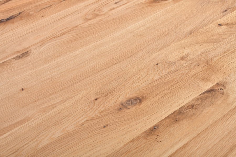 Rektangulrt Sam spisebord m. naturlig kant - massivt egetr, olieret (200x90)