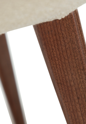 DANFORM Buckle spisebordsstol - matteret mandel boucléstof m. glimmer og valnd brun tr