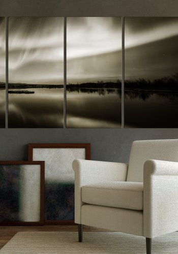 ARTGEIST Lake in Sepia I - Nordlys i sort/hvid trykt p lrred - Flere strrelser