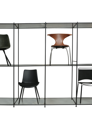 DAN-FORM DAN-FORM Stol Display Stol Display, sort lak og glashylder