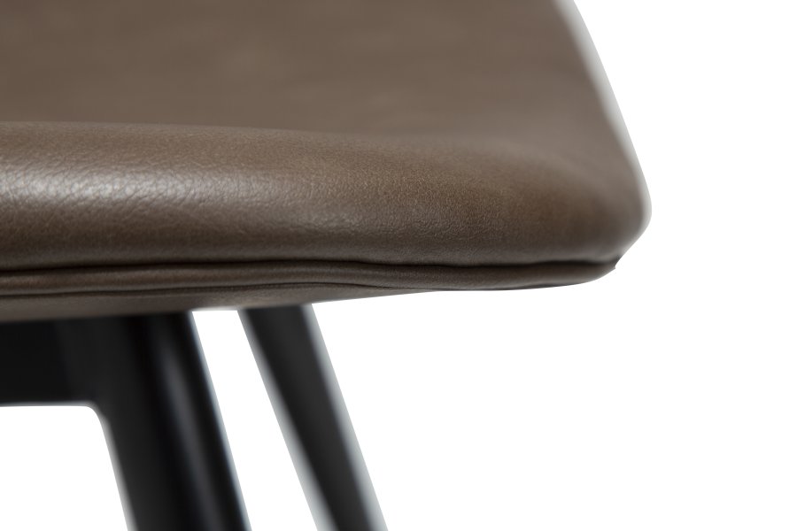 DANFORM Cloud spisebordsstol - Major brun kunstlder og sort stl