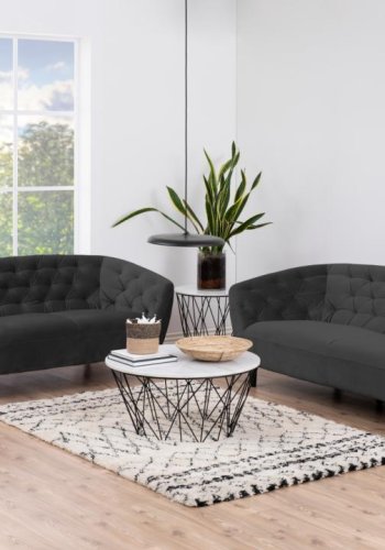 ACT NORDIC Ria 3 pers. sofa, m. indsyninger - mrkegr stof og sort gummitr