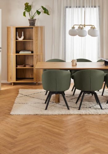 ACT NORDIC Darlene spisebordsstol, m. armln, drejefunktion, retur drej - grn stof og sort stl