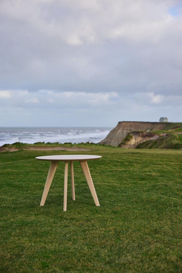 ACT NORDIC Townsville spisebord, rund hvidpigmenteret egefiner og hvidpigmenteret eg (100)