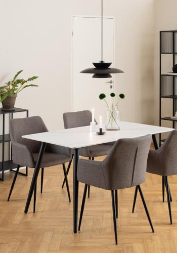 ACT NORDIC Strington reol, m. 5 hylder - mat sort Izmir ru melamin og mat sort stl