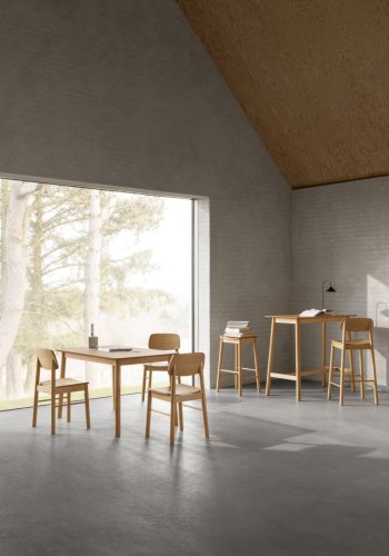 ACT NORDIC Barlow spisebordsstol - mat eg acryl lak egefiner og mat bejdset eg acryl lak gummitr