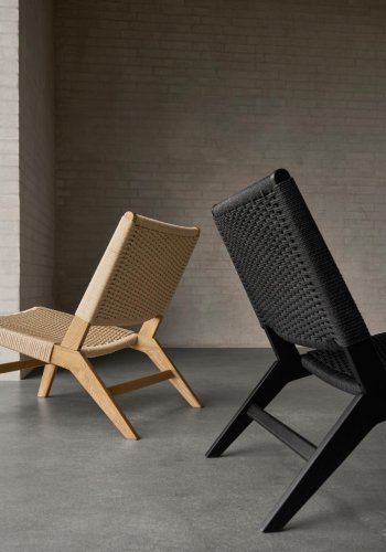 ACT NORDIC Carson loungestol - mat sort papirflet med vvet mnster og mat sort NC lak eg