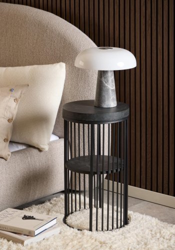 ACT NORDIC Strington natbord, m. 1 hylde, rund - mat sort Izmir ru melamin og sort stl (35)