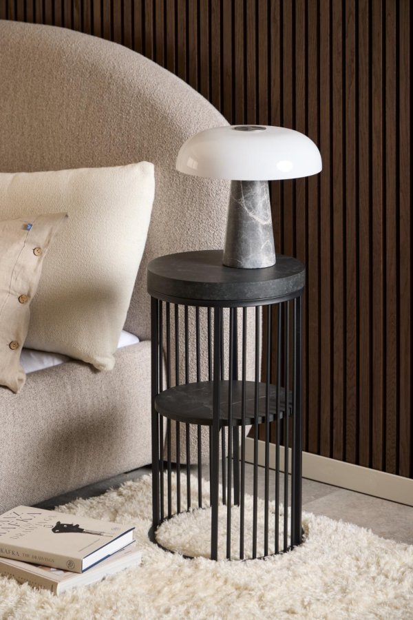 ACT NORDIC Strington natbord, m. 1 hylde, rund - mat sort Izmir ru melamin og sort stl (35)