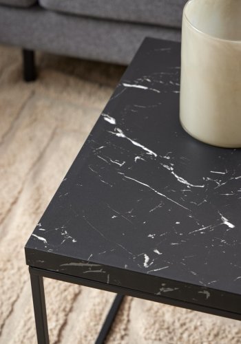 ACT NORDIC Barossa sofabord, rektangulr - sort marmor Marquina ru melamin og sort stl (110x55)