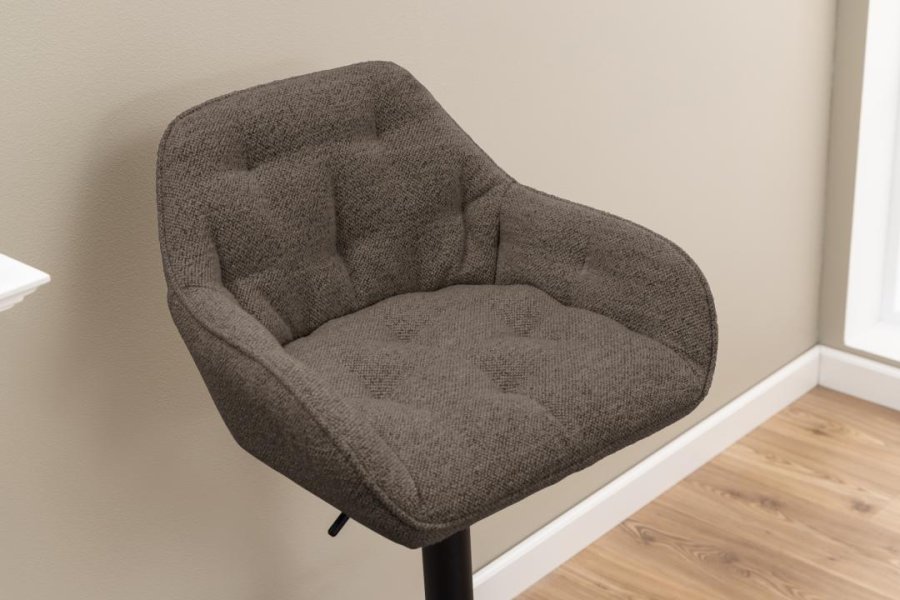 ACT NORDIC Brooke barstol, m. rygln, armln, fodsttte, drejefunktion - taupe stof og sort stl