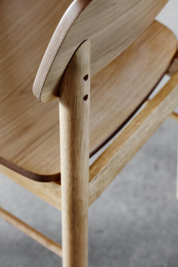 ACT NORDIC Barlow barstol, m. rygln, fodsttte - eg acryl lak egefiner og eg acryl lak gummitr