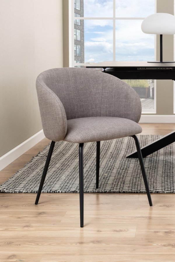 ACT NORDIC Eleanor spisebordsstol, m. armln - lys grbrun stof og sort stl