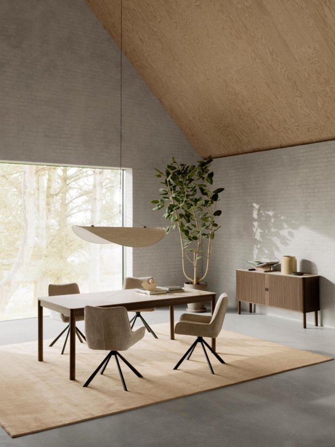 ACT NORDIC Eddie spisebordsstol, m. drejefunktion - beige stof og sort stl