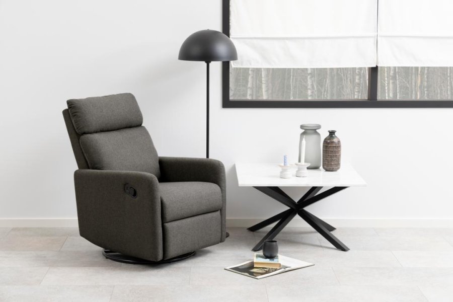 ACT NORDIC Mikkeli recliner, Sawana stof gr 5, Stel mat sort pulverlakeret stl med drejefunktion, manuel udlser, posefjedre og rocking funktion, 67x93.5x99 cm