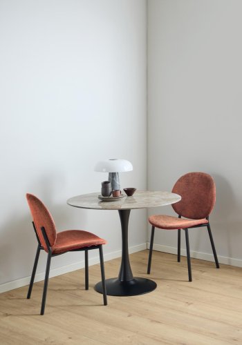 ACT NORDIC Cliff spisebordsstol, Caso stof terracotta 18, Stel mat sort ru pulverlakeret stl med lynls, kasse 2 stk