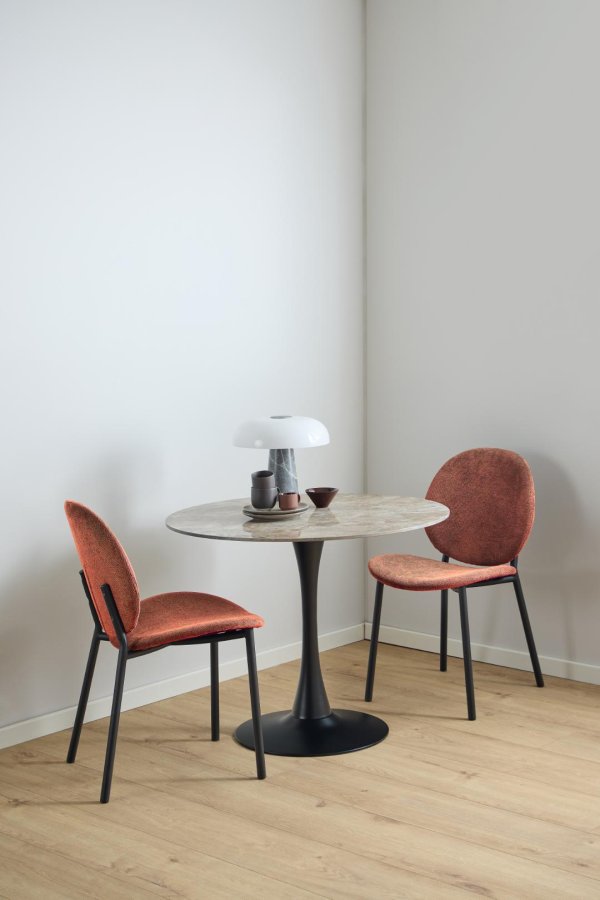 ACT NORDIC Cliff spisebordsstol, Caso stof terracotta 18, Stel mat sort ru pulverlakeret stl med lynls, kasse 2 stk