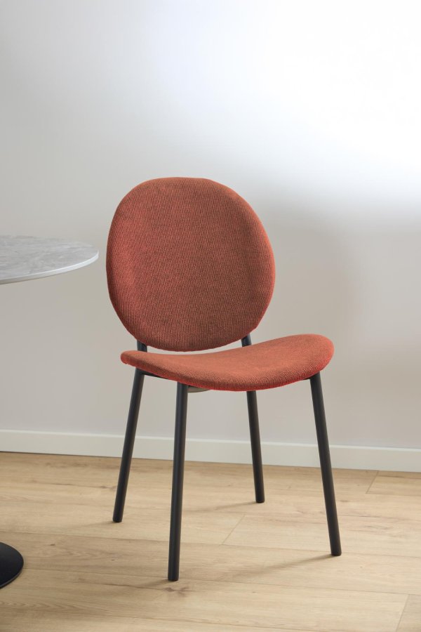 ACT NORDIC Cliff spisebordsstol, Caso stof terracotta 18, Stel mat sort ru pulverlakeret stl med lynls, kasse 2 stk