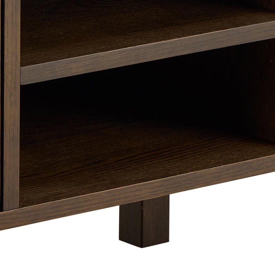 ACT NORDIC Southampton TV bord, Top creme poleret keramik, Ramme, 2 Dr, Hylde og Stel rg NC lak egefiner med organisk kant og bent rum, 120x40x45 cm