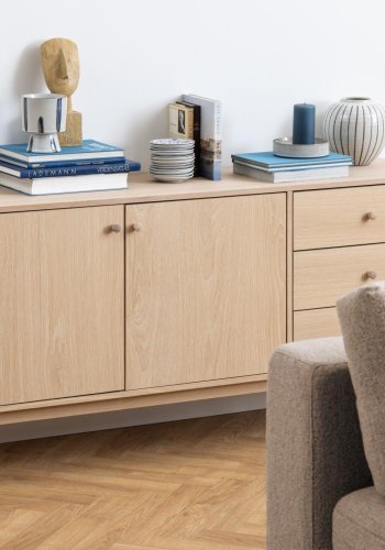 ACT NORDIC Aston sknk, m. 2 lger og 3 skuffer - hvidpigmenteret egefiner og eg