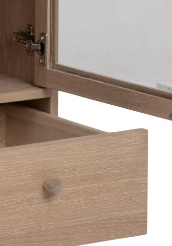 ACT NORDIC Aston vitrineskab, m. 2 glaslger og 1 skuffe - hvidpigmenteret egefinér og eg