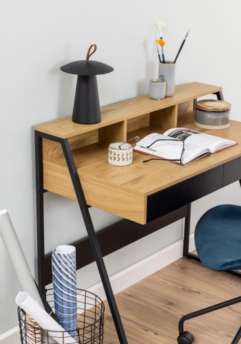 ACT NORDIC Reece skrivebord, m. 3 rum og 2 skuffer - natur/sort melamin og sort metal (100x50)