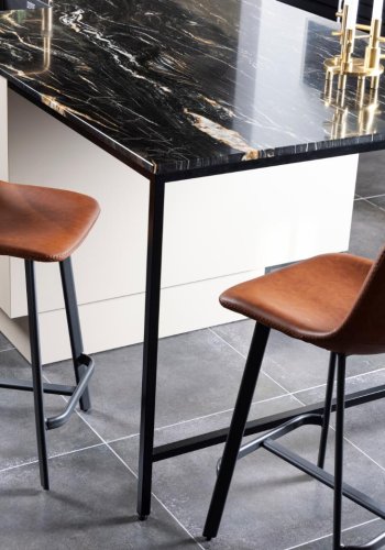 ACT NORDIC I_Oregon counterstol, m. rygln og fodsttte - cognac retro PU sort metal