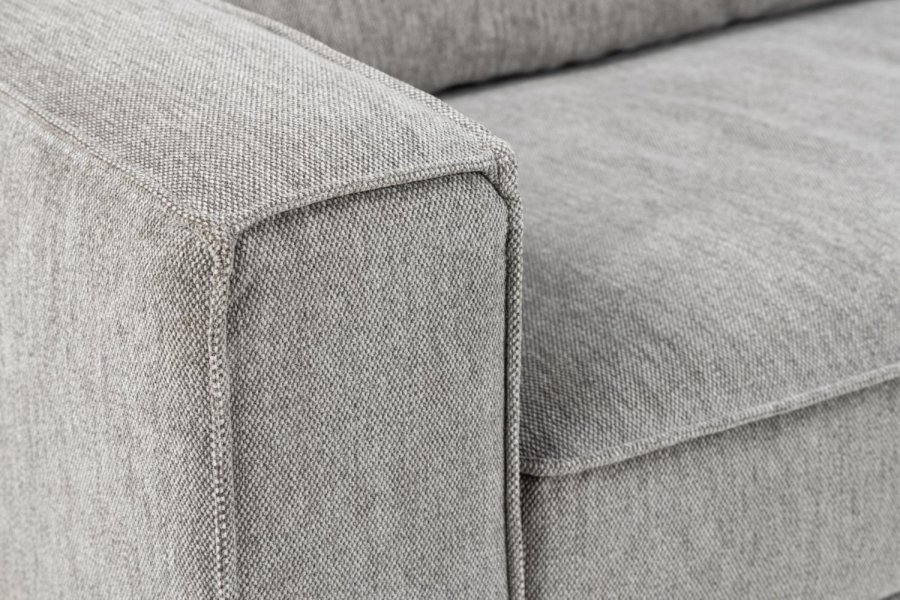 SOFAKONCEPT Cilla hjrnesofa, m. hjre hvilemodul og 5 puder - lysegr stof og sort polypropylen