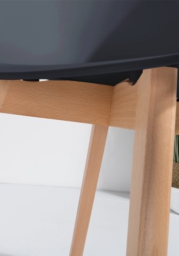 NORDLYS Alborg spisebordsstol, m. armln - sort polypropylen og natur tr