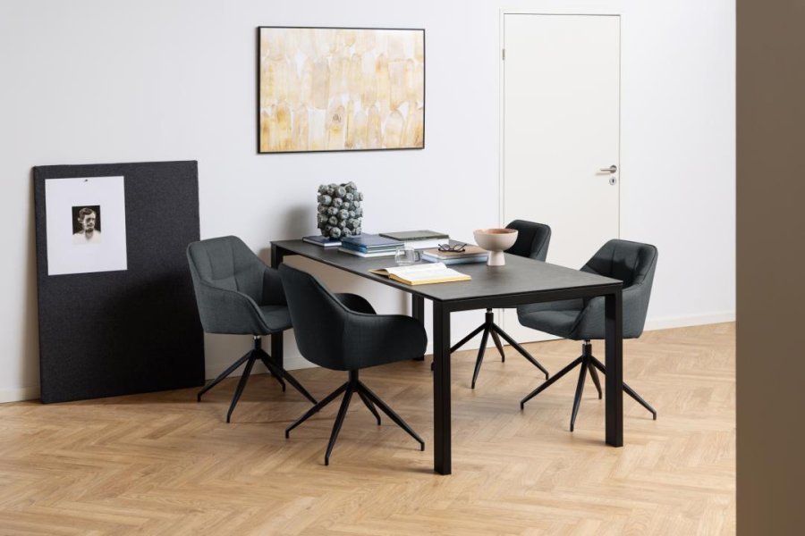 ACT NORDIC Brenda spisebordsstol, m. armln og drejefunktion - mrkegr stof og sort metal