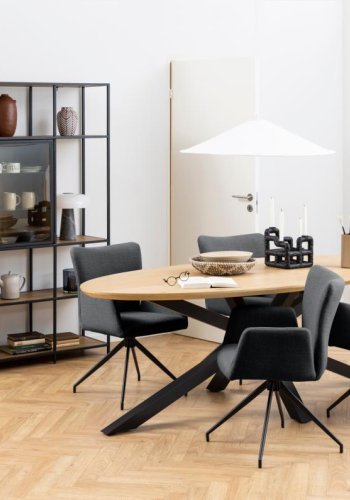 ACT NORDIC Laura spisebordsstol, m. armln og drejefunktion - mrkegr stof og sort stl