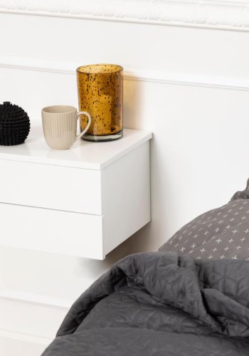 ACT NORDIC Avignon vghngt natbord, m. 2 skuffer - hvid MDF (37x32)