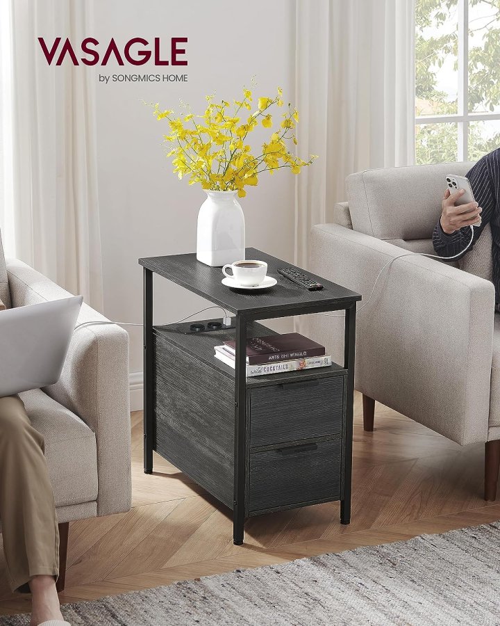 VASAGLE sidebord, m. strmstik og 2 skuffer - antracitgr spnplade og sort stl (60x35)