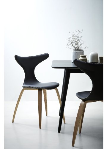 DAN-FORM Dolphin spisebordsstol - sort lder og natur egetr