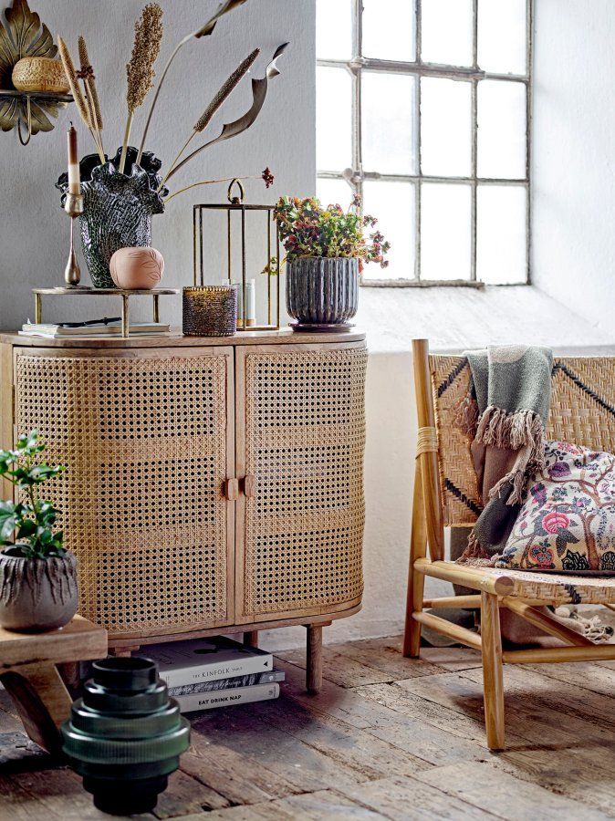 CREATIVE COLLECTION Bandol skab, m. 2 lger og hylde - natur sukkerrr og mangotr