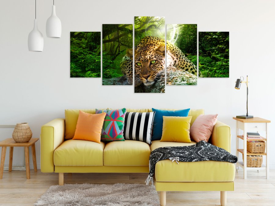 ARTGEIST billede trykt p lrred - Leopard Lying in Green, 5-delt - Flere strrelser