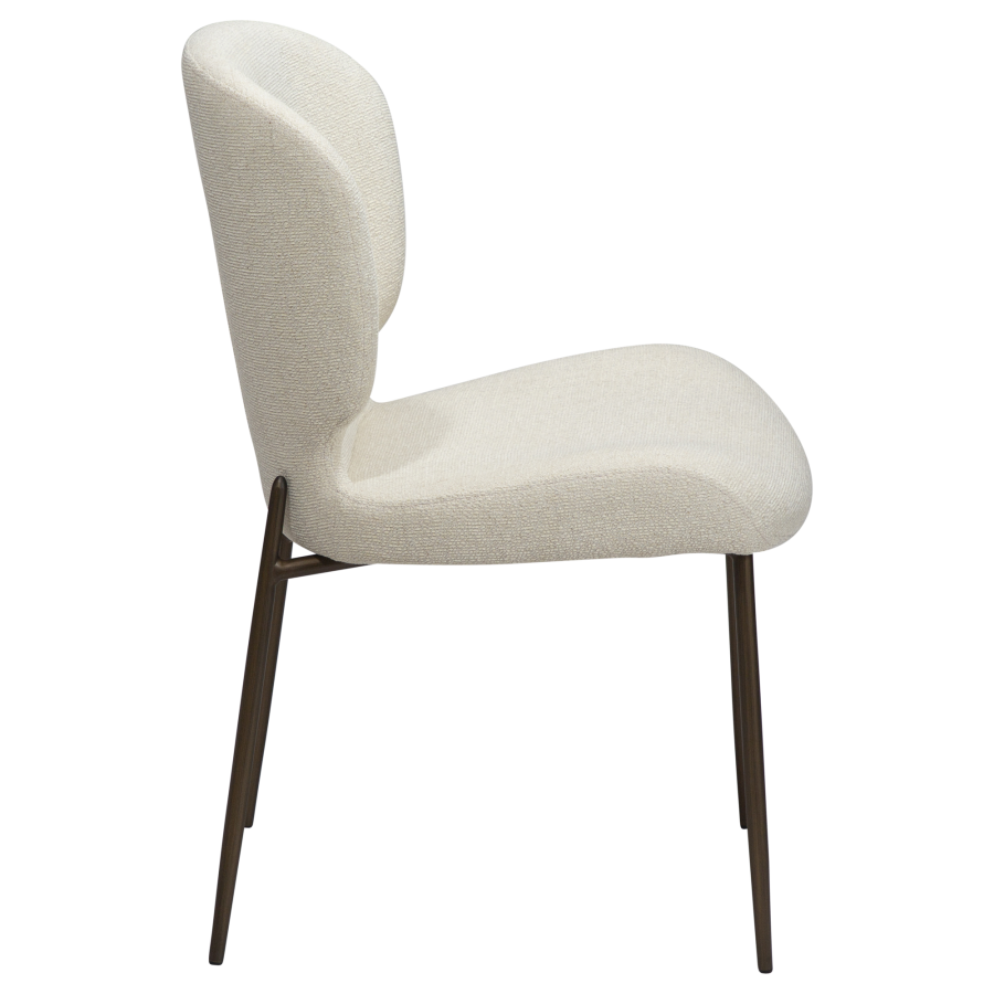 DAN-FORM GLORY Stol Bone hvid bouclé stof med antikke messing ben